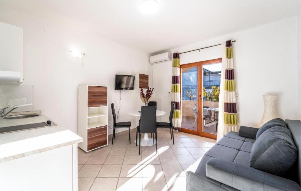 Apartments Busic Biograd Na Moru Exteriör bild